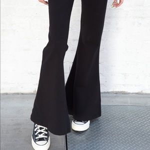 Brandy Melville yoga pants